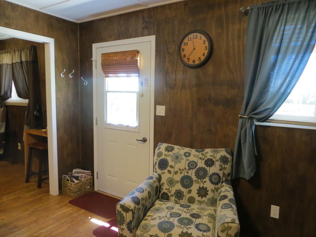 Orchard View Bed And Breakfast Moose Jaw Dış mekan fotoğraf