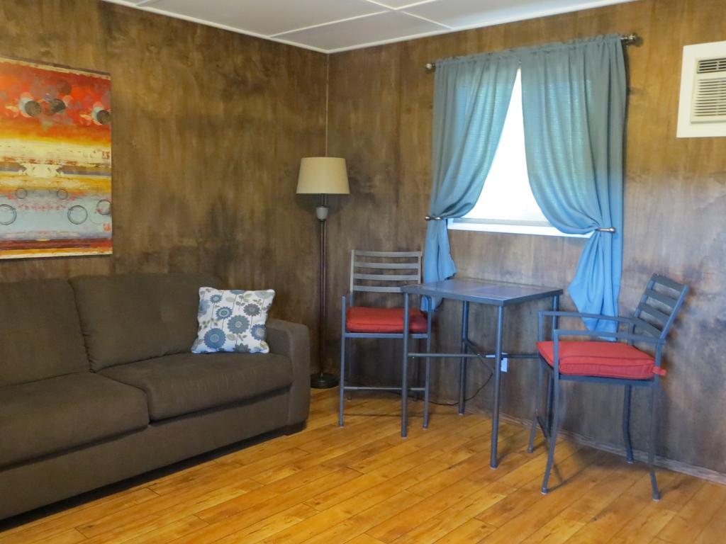 Orchard View Bed And Breakfast Moose Jaw Dış mekan fotoğraf